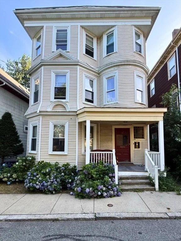 34 Cherokee, Mission Hill