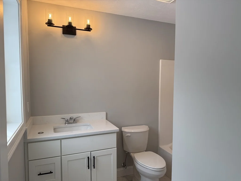 23 Kashmir's Way, Middleboro