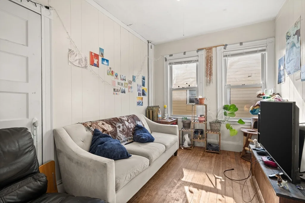 427 Medford St, Winter Hill