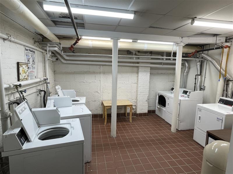 5 Linnaean St, Neighborhood Nine