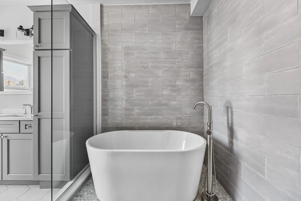 83 Centre St, Dorchester