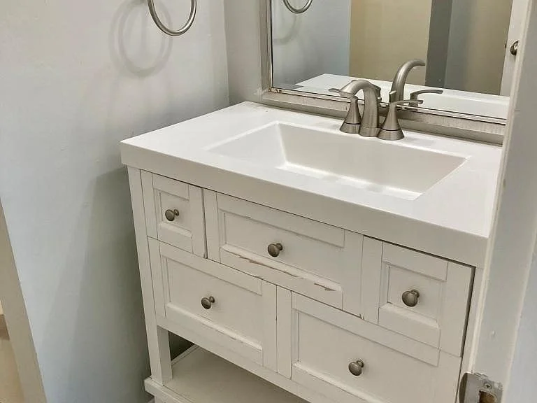 Studio bed, 1 bath apartment for rent at 64f Beacon Unit 64f, Burlington — photo 14 of 22