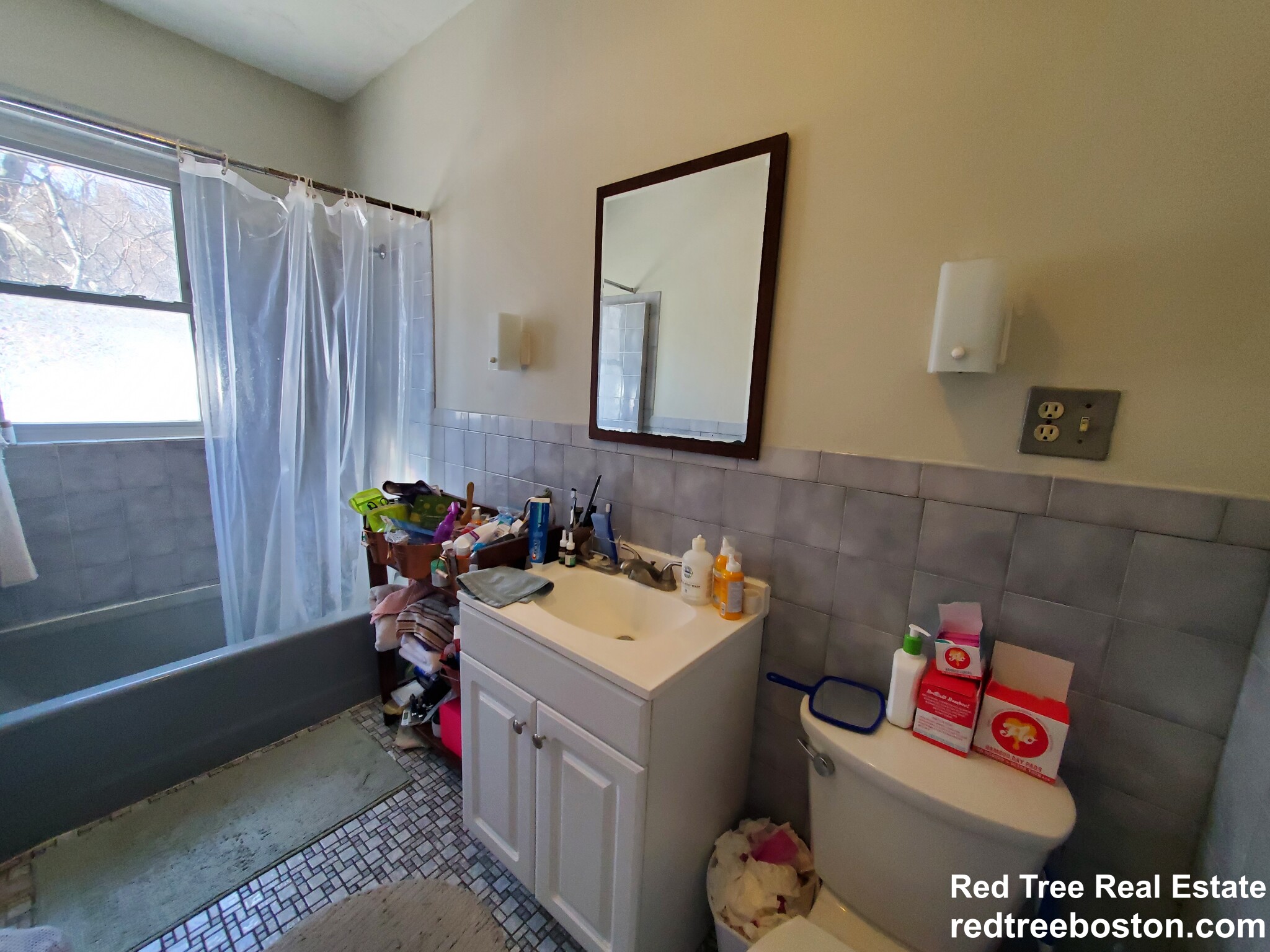 385 Pond Ave, Brookline