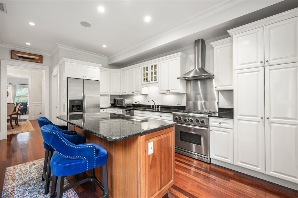 102 Myrtle St, Beacon Hill