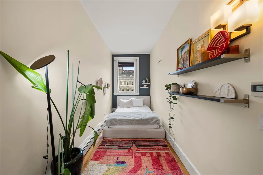 165 Beacon St, Back Bay