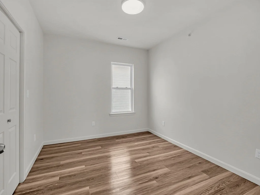 12 Alpine St, Worcester