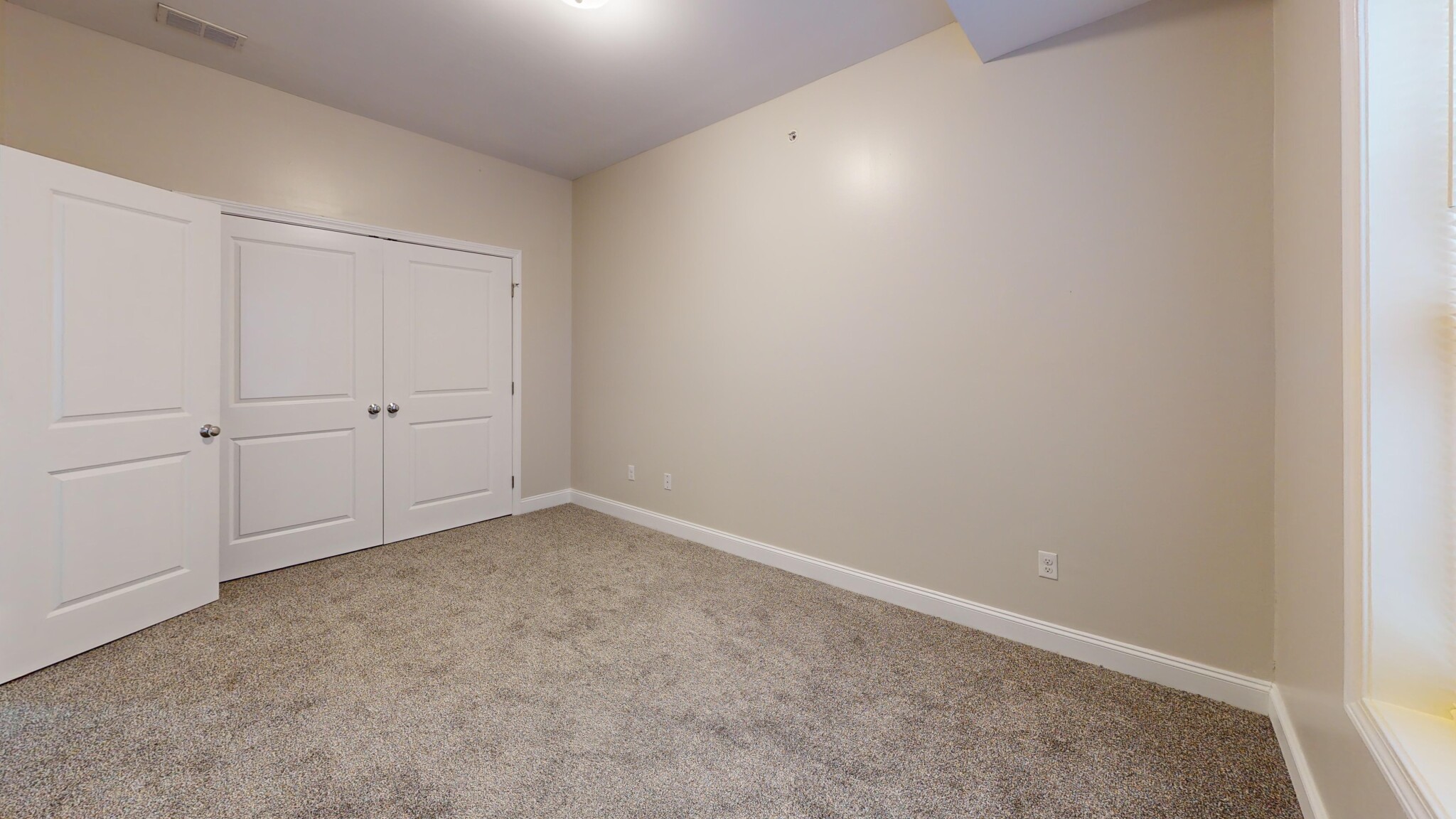 60 Holworthy St, Roxbury