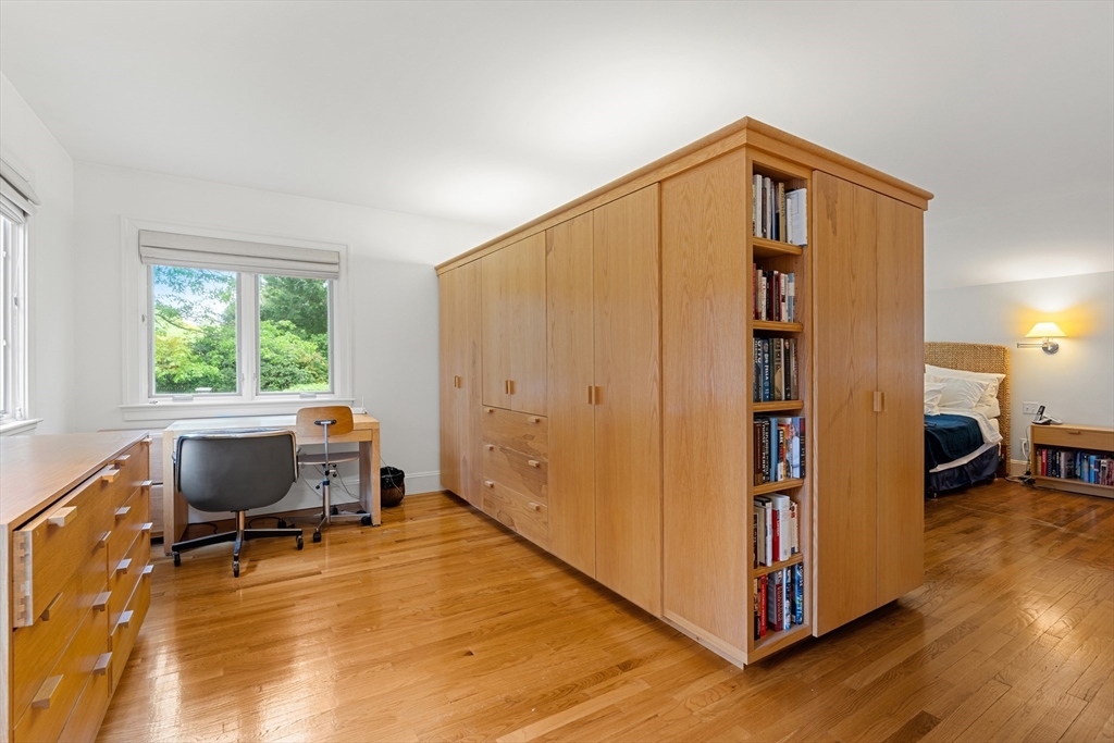 140 Paulson Rd, Waban