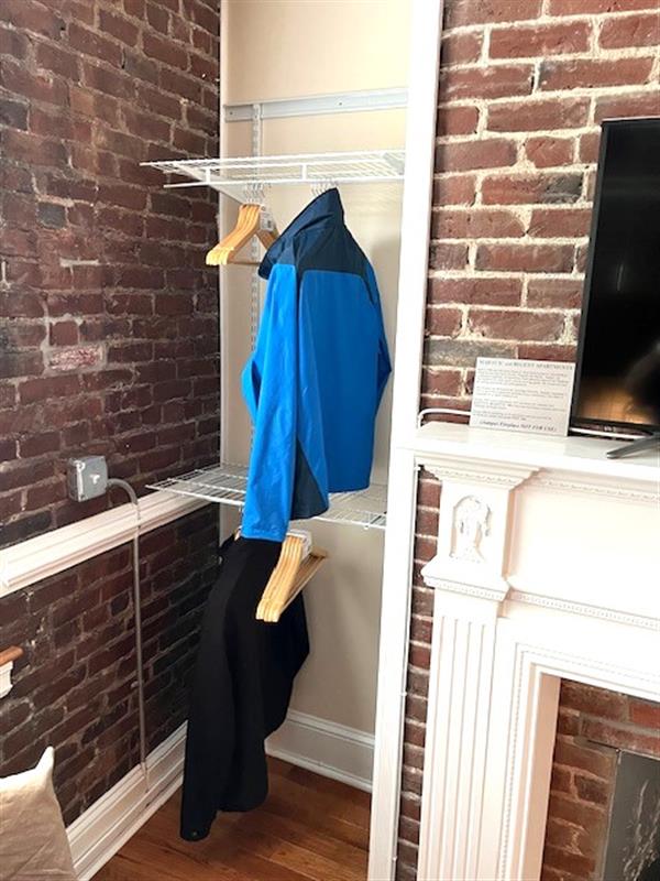 884 Massachusetts Ave, Riverside