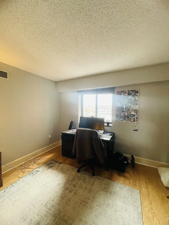 15 North Beacon St, Allston