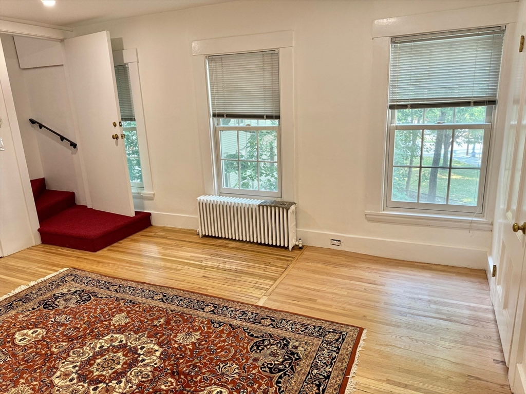 1001 Memorial Dr, Riverside