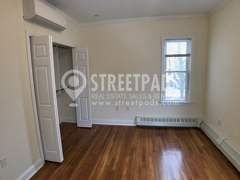 1 Langdon Sq, Neighborhood Nine