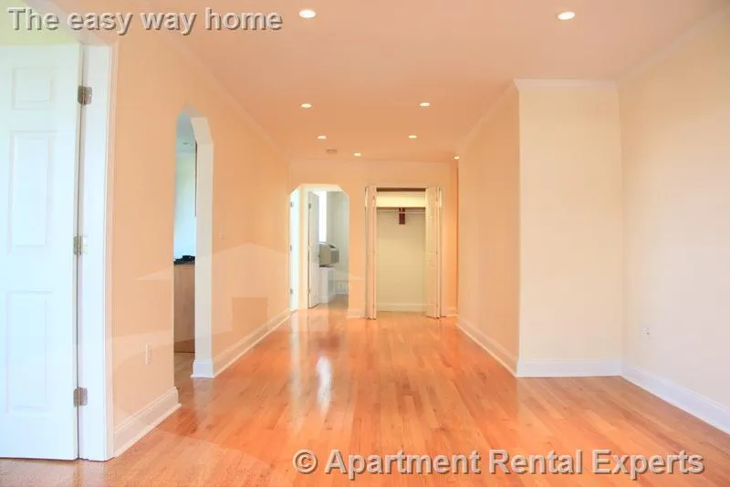 60 Brattle St, Harvard Square