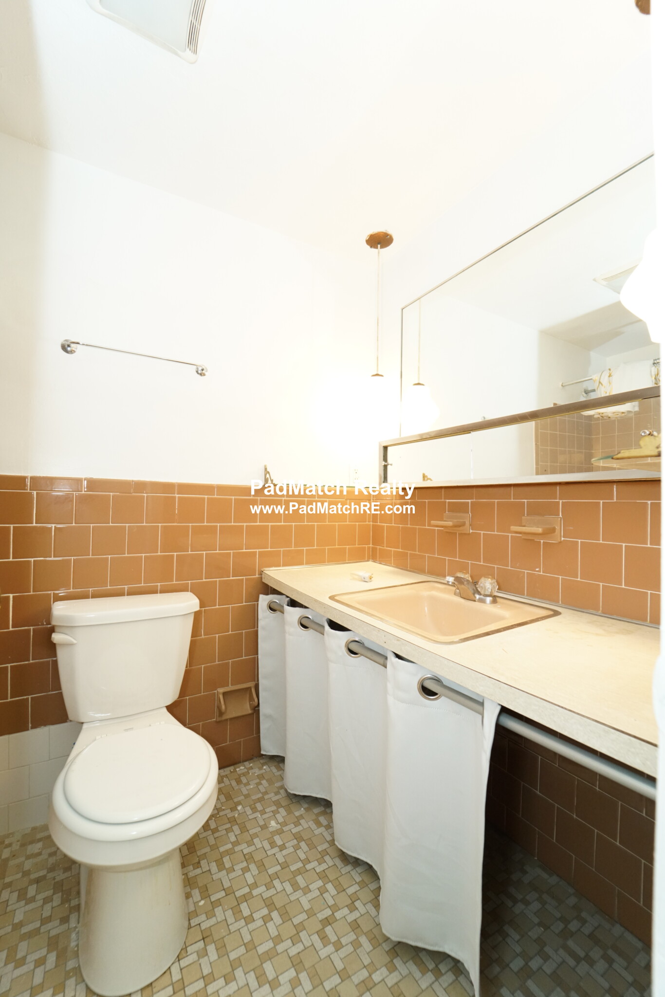 33 Lancaster Ter, Corey Hill