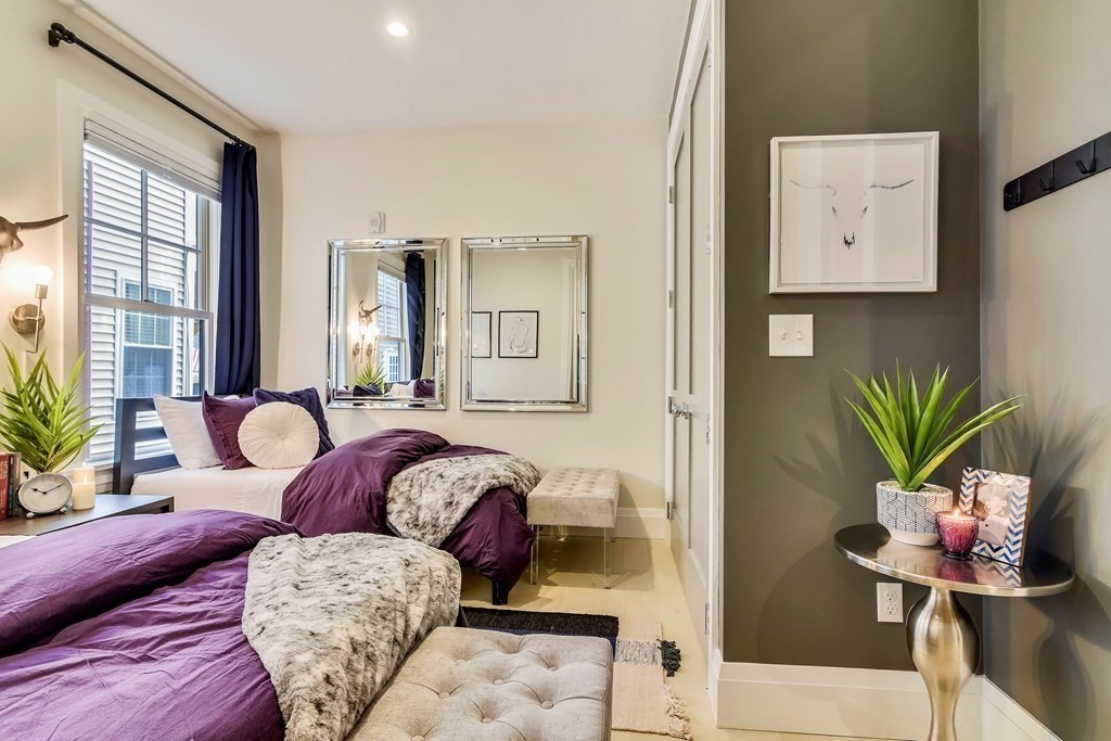 719 E 2nd St, South Boston