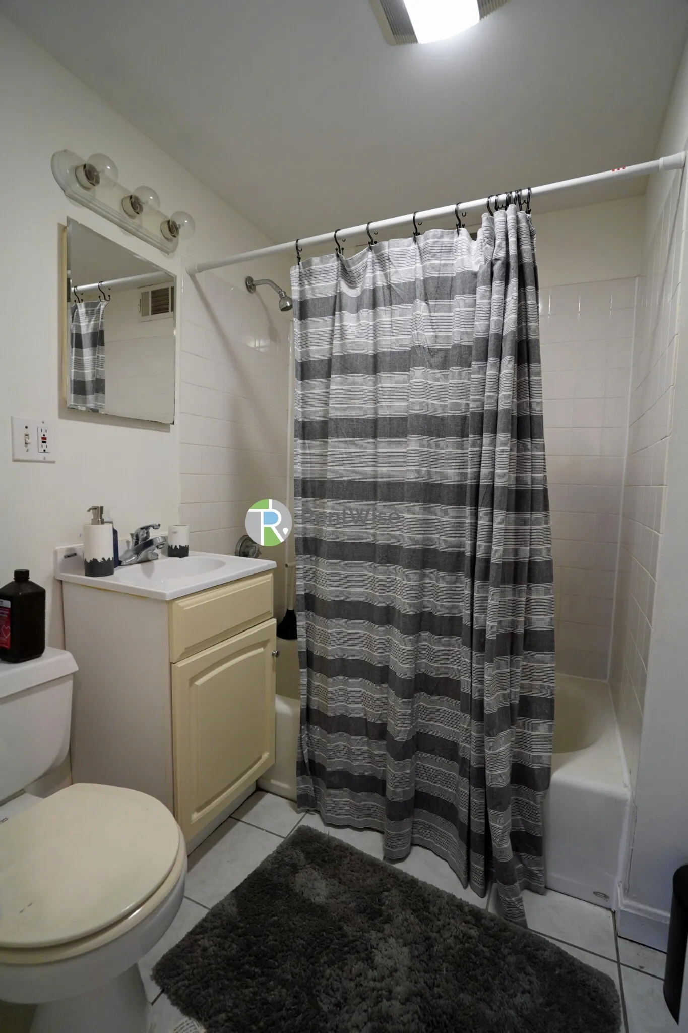 77 Brighton Ave, Allston