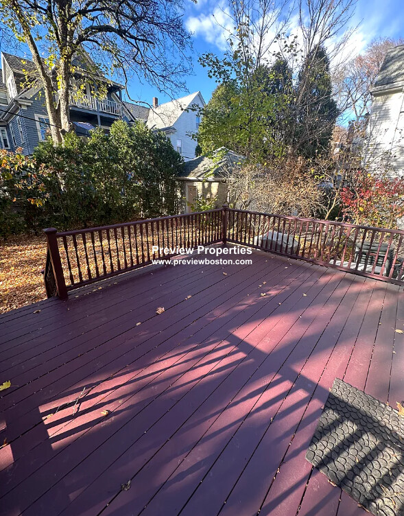 28 Montfern Ave, Oak Square