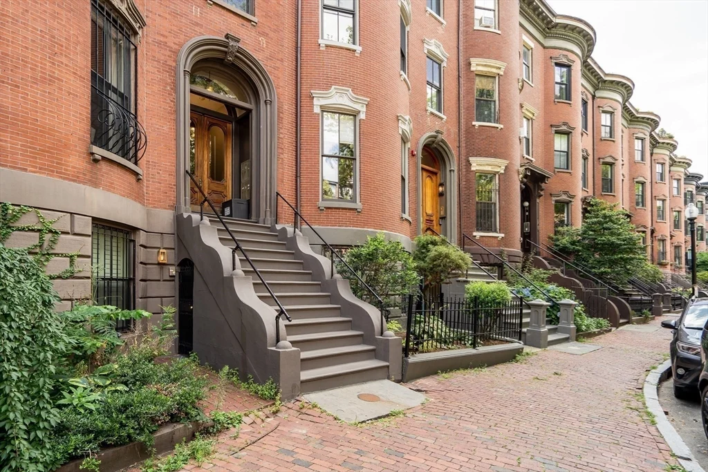 27 Worcester Sq, South End