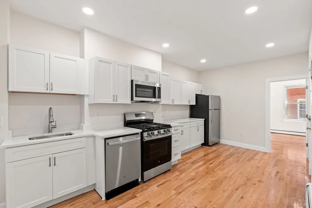 198 Salem St, North End