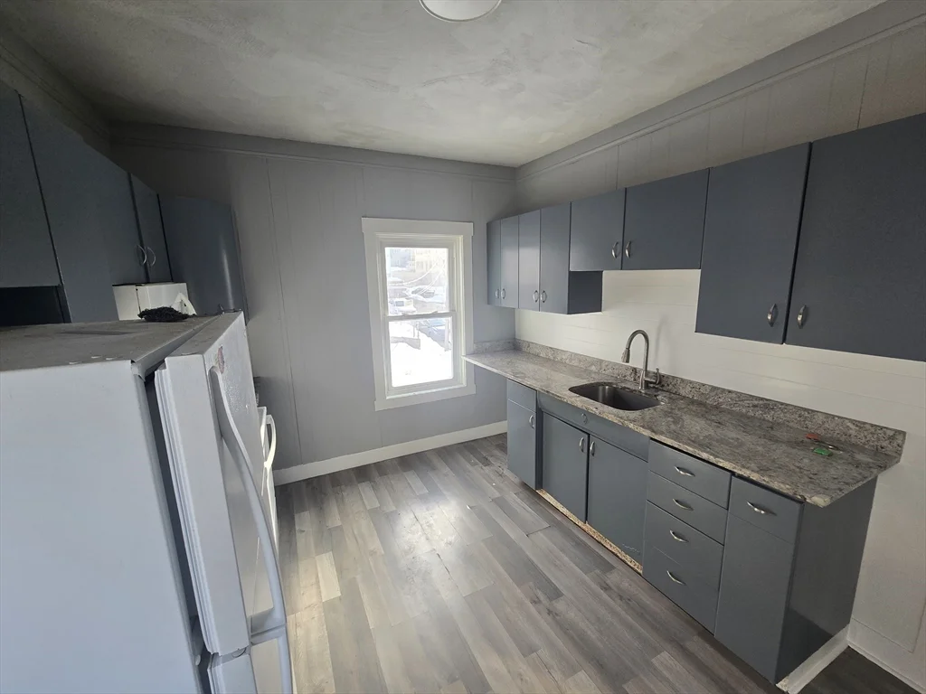 351 Tecumseh St, Fall River