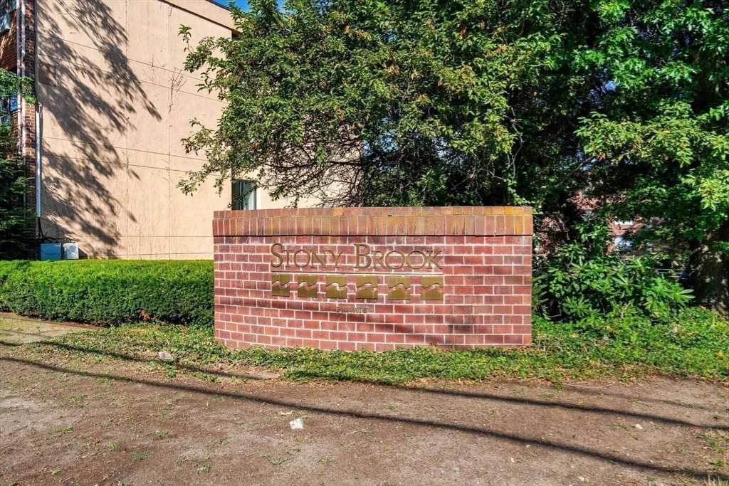 4925 Washington St, West Roxbury