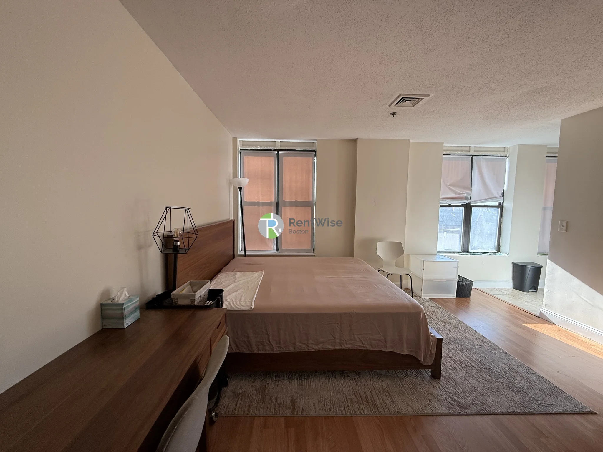 1126 Boylston St, Fenway