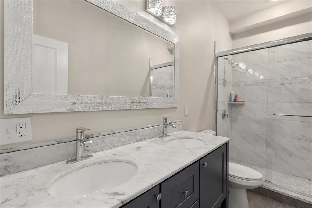 338 Meridian St, Central Square