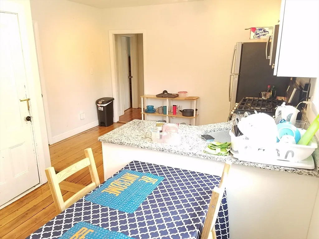 100 Flint, East Somerville