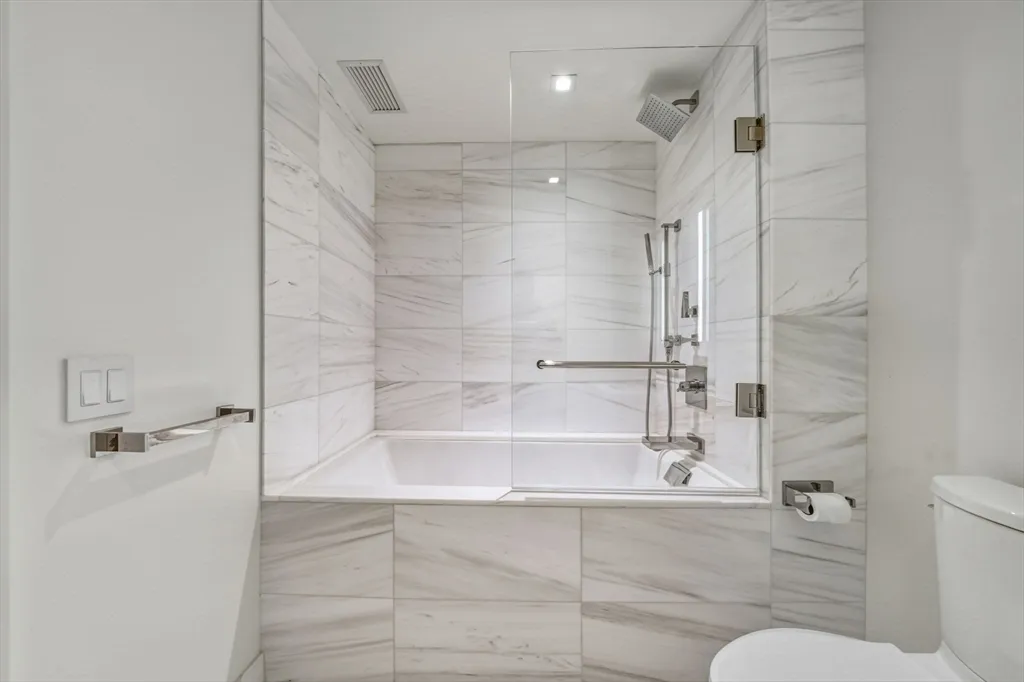 150 Seaport Blvd, Seaport District