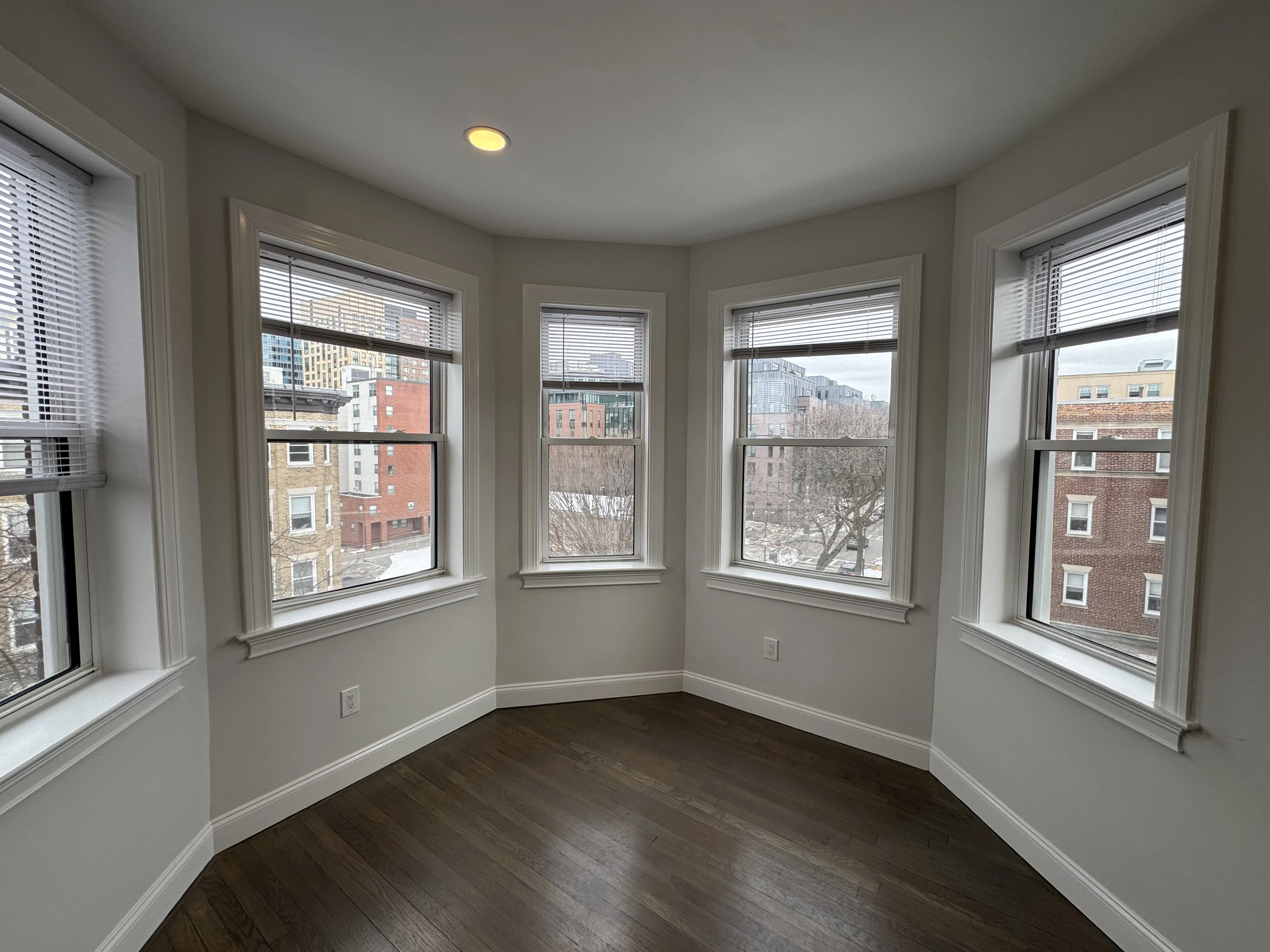 104 Queensberry St, Fenway