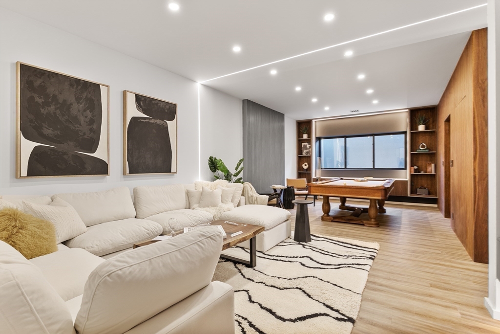 90 Auburndale Ave, Newton