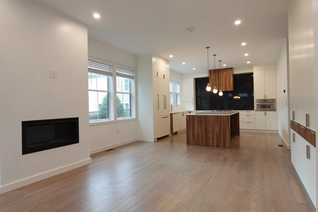70 Walker, Newton