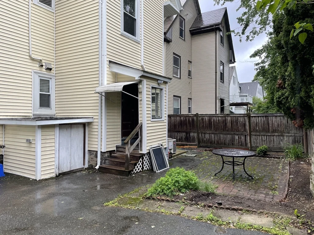 37 Brook St, Brookline Village