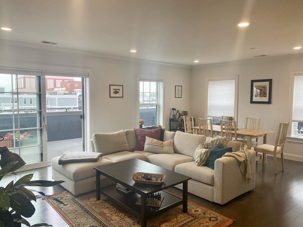 728 East Broadway, South Boston