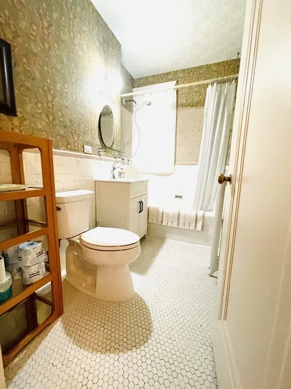 1988 Commonwealth Ave, Brighton