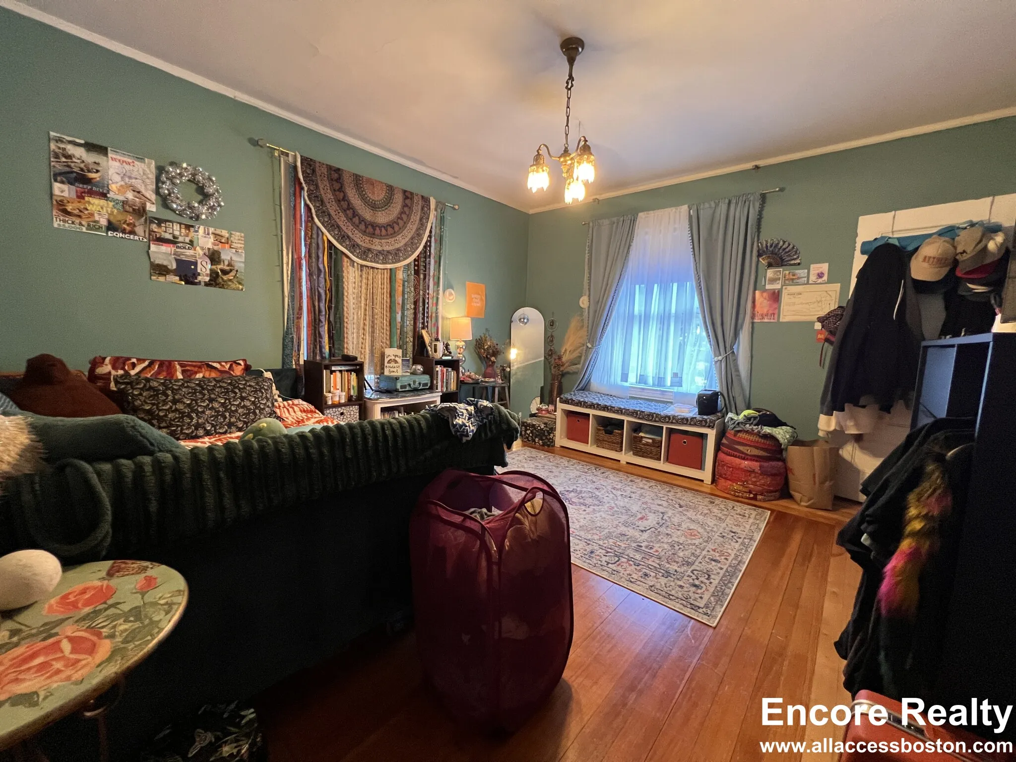 9 Kenwood St, North Brookline