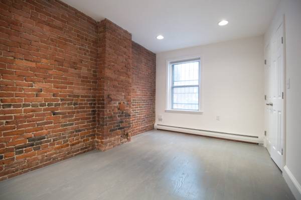 127 Saint Botolph St, Back Bay