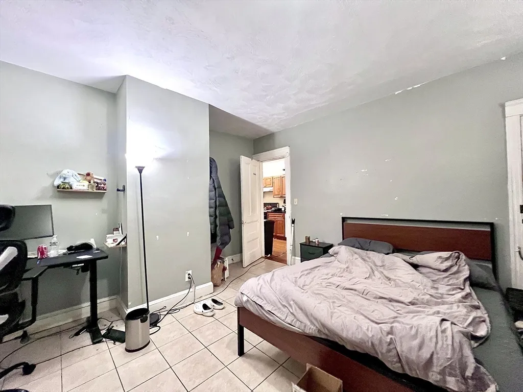 148 Strathmore Rd, Brighton