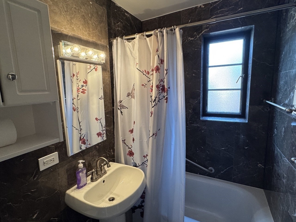 79 Sutherland Rd, Brighton