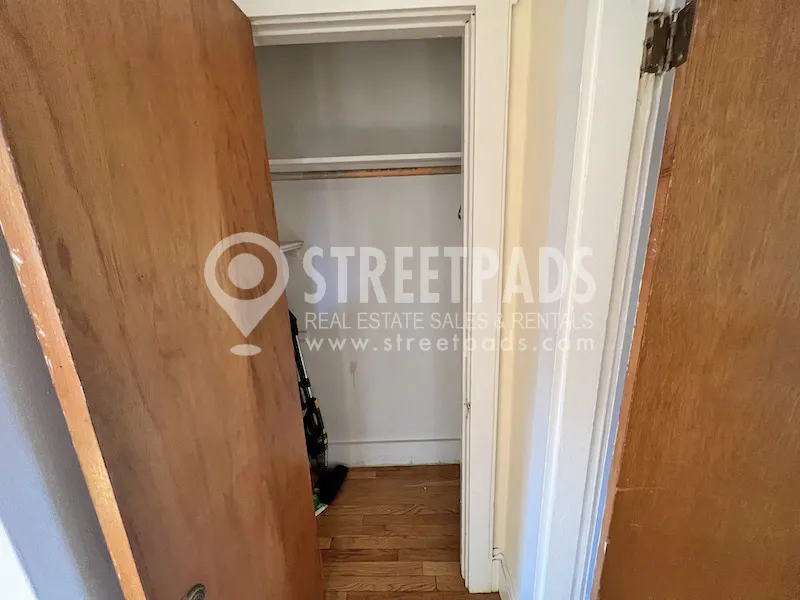 381 Harvard St, Mid-Cambridge