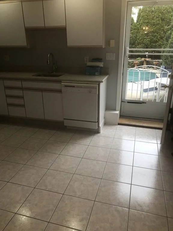 18 Belmont Park, Everett