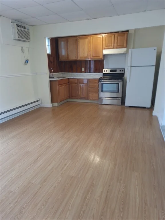 1071 W Boylston, Greendale