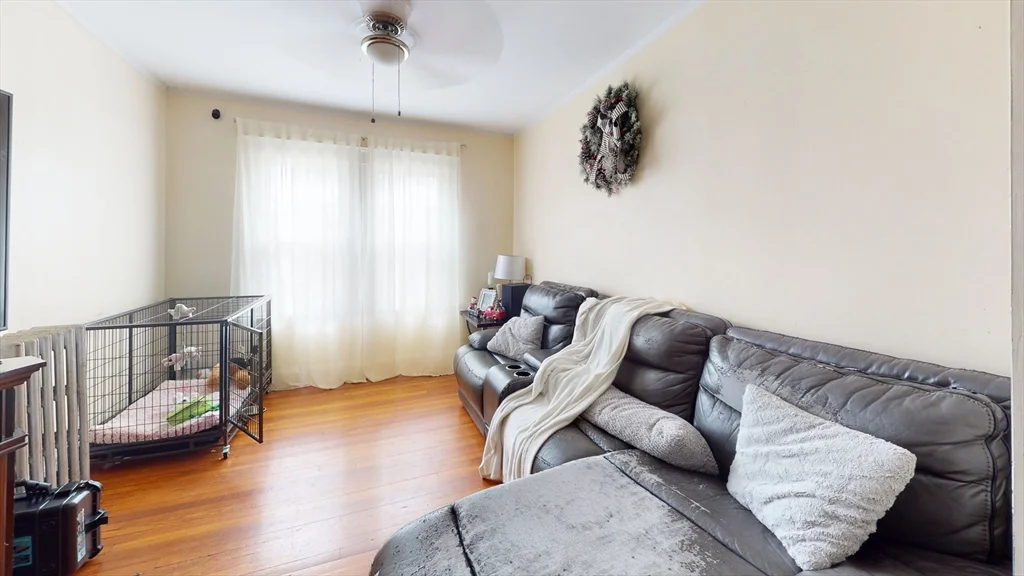 14 Davison, Hyde Park