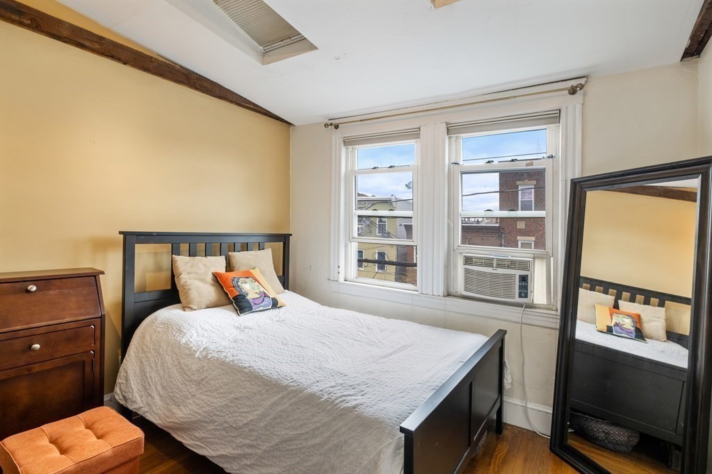 327 Sumner St, East Boston