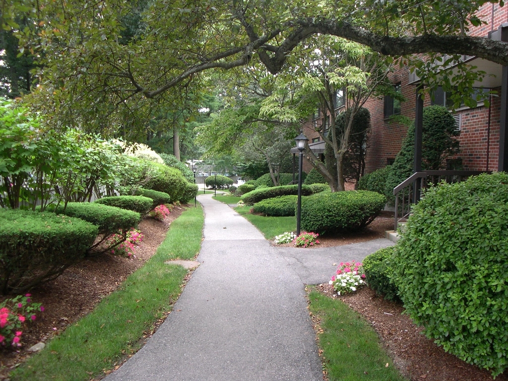 1323 Worcester Rd, Framingham