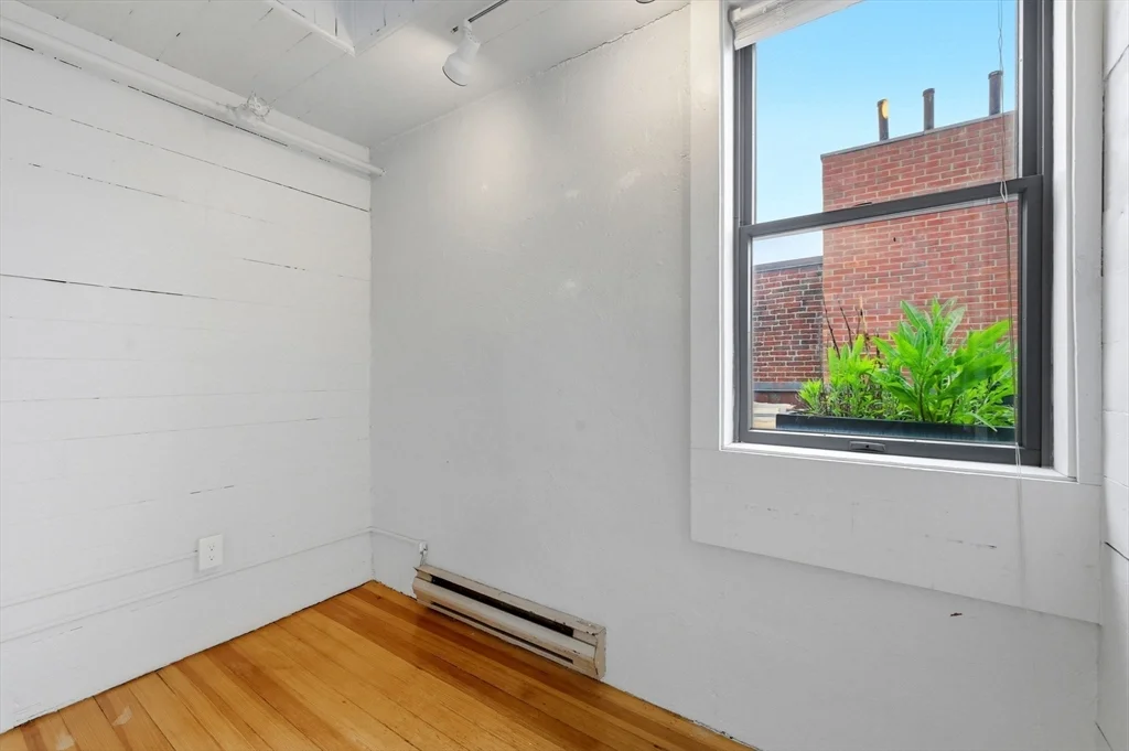 49 Brimmer St, Beacon Hill