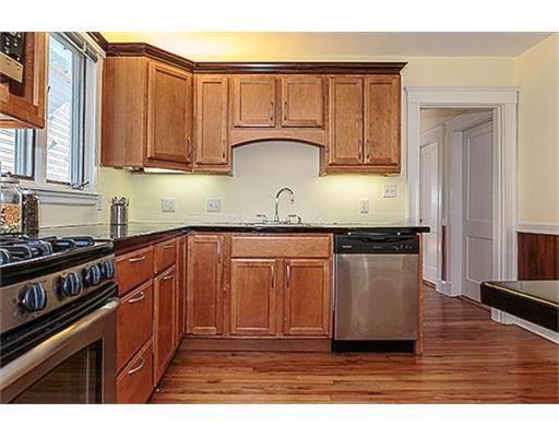 67 Fairfax St, West Somerville