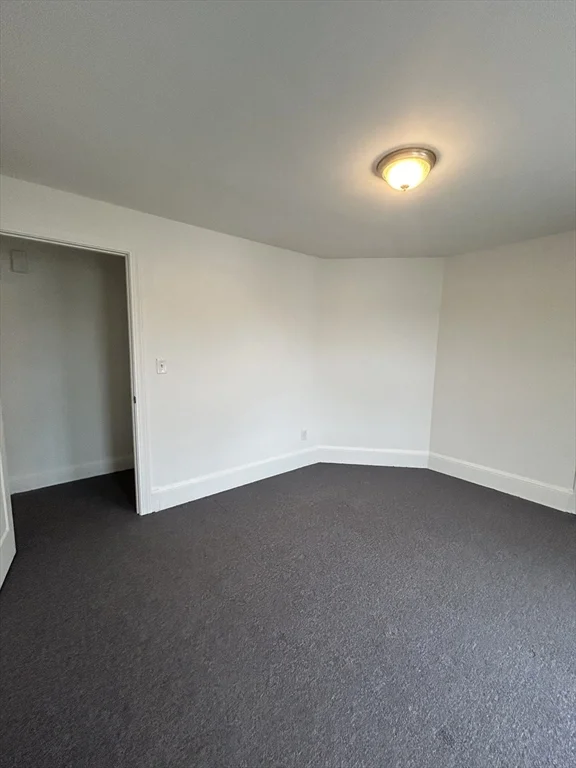 67 Pleasant St, Columbian Square