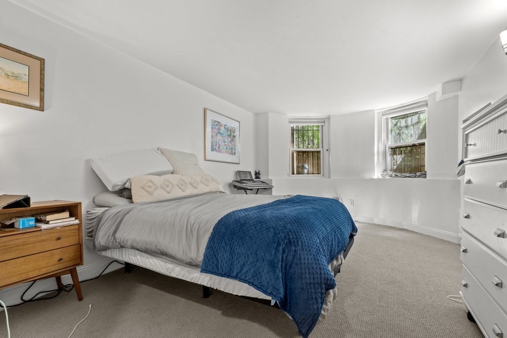 25 Greenwich Park, South End