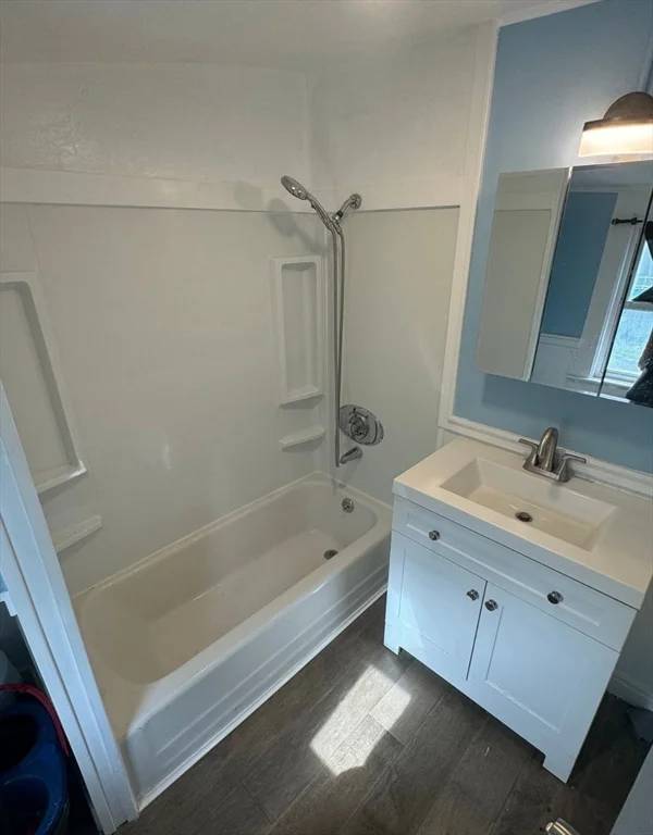 847 Pearl St, Brockton